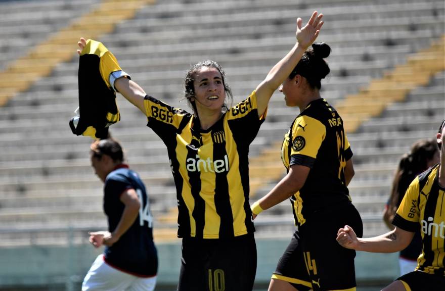 Peñarol se consagró campeón de la temporada 2019 femenina ...